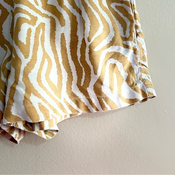 Dynamite High Waist Yellow & Cream Zebra Shorts Lined & Pockets - Picture 6 of 13